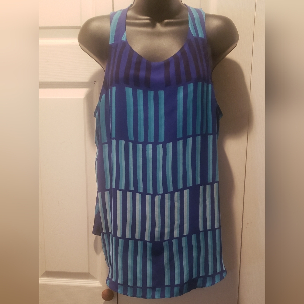 APT.9 ladies sleeveless blouse